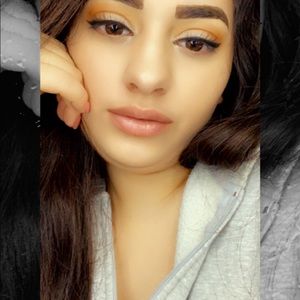 Meet your Posher, Juana